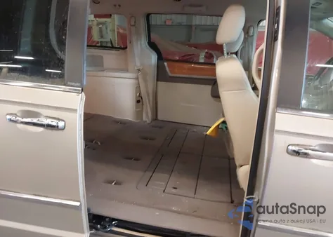 2010 Chrysler Town & Country Limited from USA, damaged, VIN 2A4RR6DX4AR240810